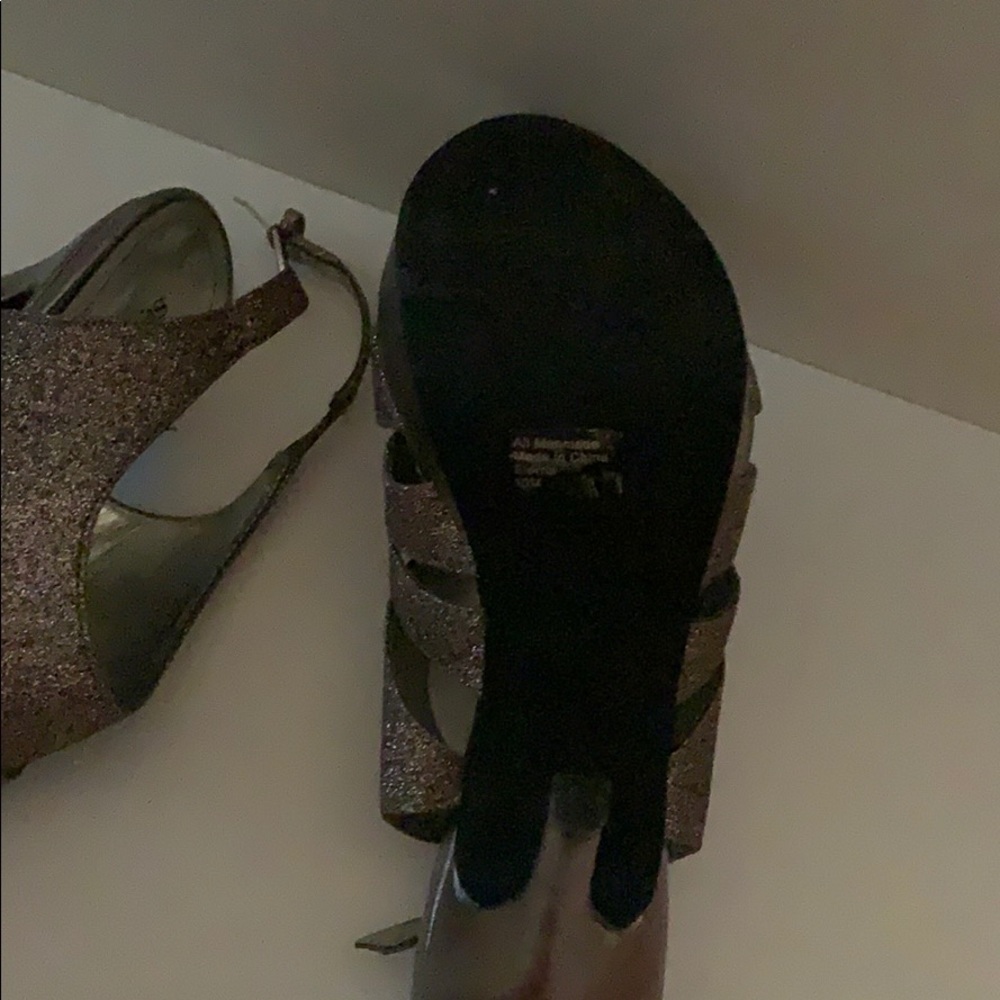 Shoes - Picture 3 of 5